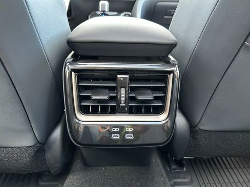 New 2025 Toyota Crown Signia Limited w/ Advanced Technology Package image 37