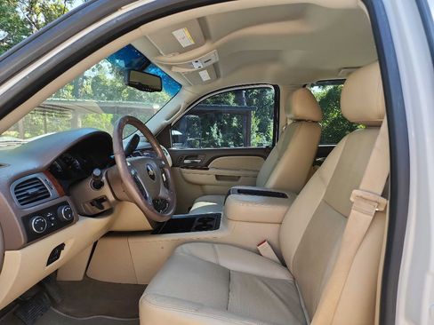 Used 2014 Chevrolet Silverado 3500 LTZ w/ LTZ Plus Package image 20