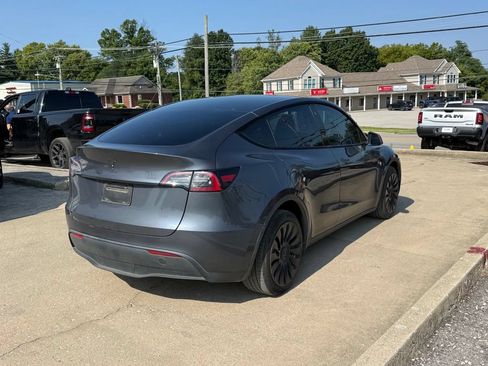 Used 2023 Tesla Model Y Long Range AWD/4WD image 6
