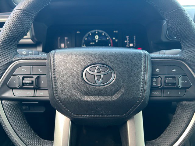 Used 2025 Toyota Tacoma SR5 AWD/4WD image 22