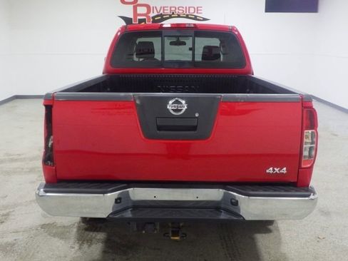 Used 2010 Nissan Frontier SE w/ SE Value Truck Pkg image 3