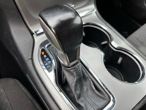 Used 2020 Jeep Grand Cherokee Laredo AWD/4WD image 27