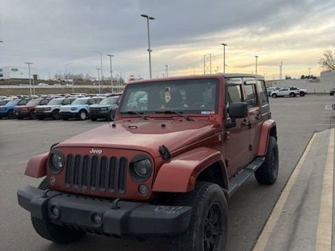 Used 2014 Jeep Wrangler Unlimited Sahara w/ Dual Top Group image 10