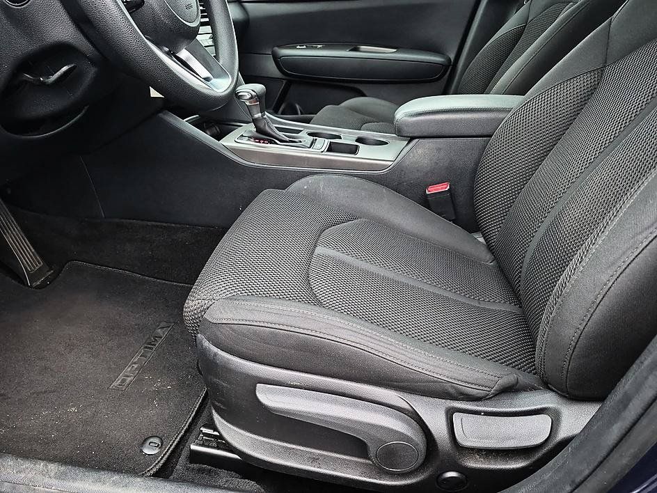 Used 2020 Kia Optima LX FWD image 14