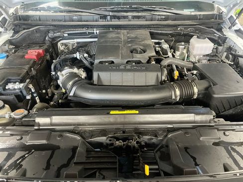 Used 2025 Nissan Frontier SV AWD/4WD image 28