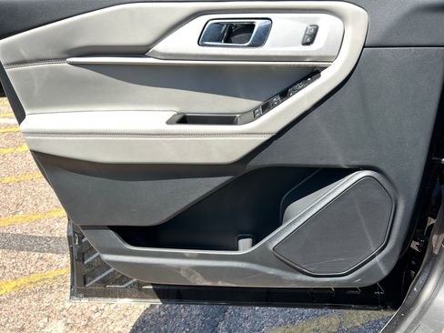 New 2026 Ford Explorer Active w/ Active Comfort Package RWD image 13