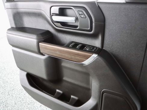 Used 2023 Chevrolet Silverado 3500 LT w/ Convenience Package image 23