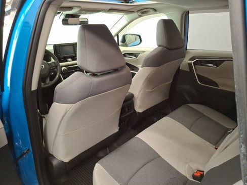 Used 2020 Toyota RAV4 XLE image 13