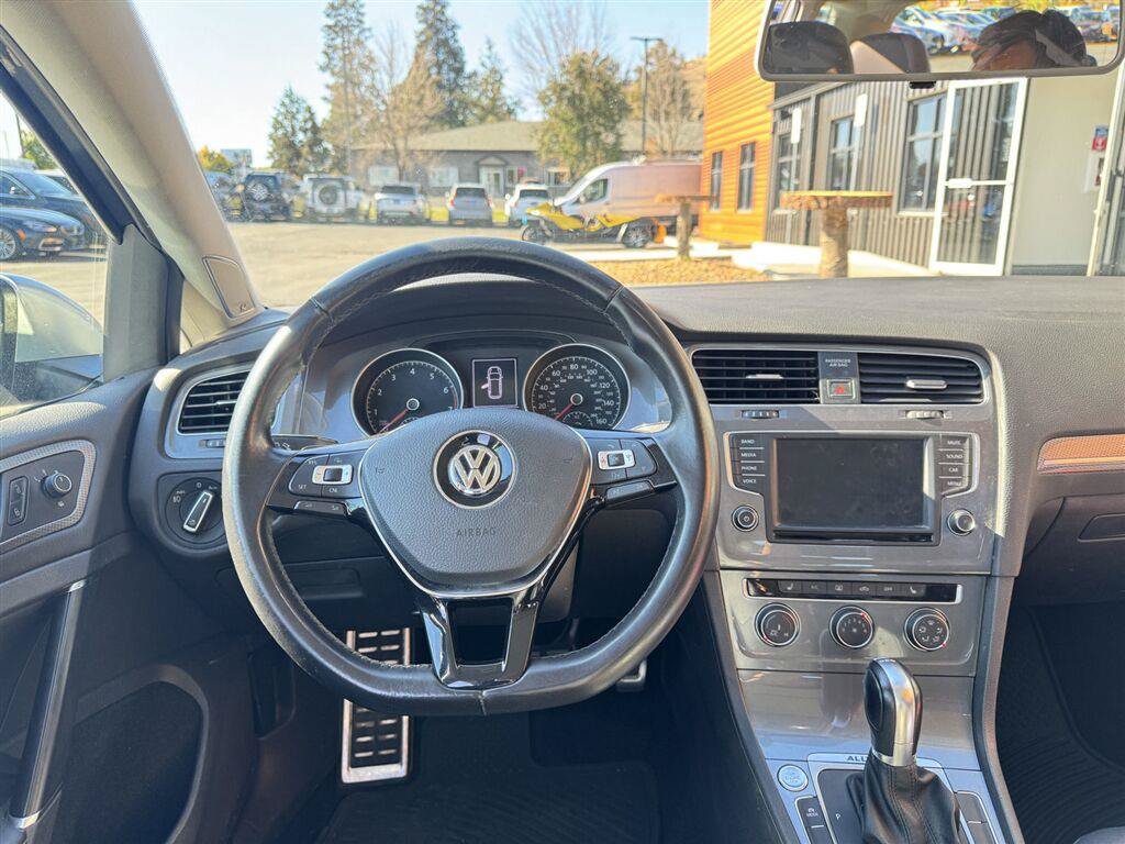 Used 2017 Volkswagen Golf Alltrack AWD/4WD image 14