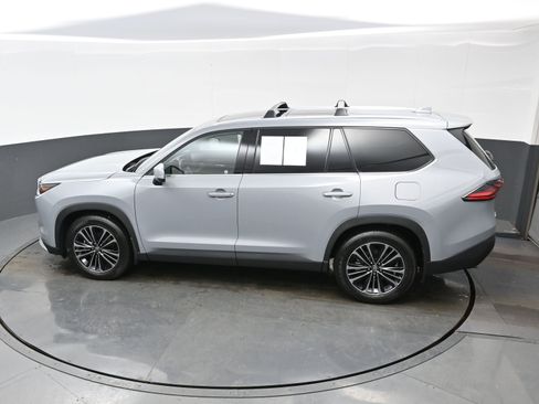 Used 2025 Toyota Grand Highlander MAX Platinum image 39