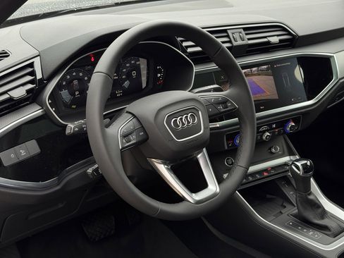 New 2025 Audi Q3 2.0T Premium image 18