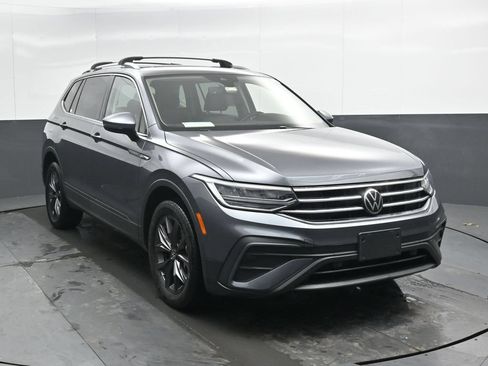 Used 2022 Volkswagen Tiguan SE AWD/4WD image 5