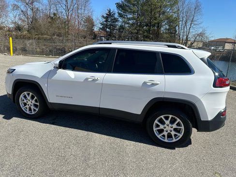 Used 2018 Jeep Cherokee Latitude Plus image 7