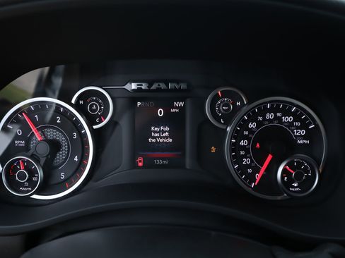 New 2026 RAM 3500 Big Horn AWD/4WD image 4