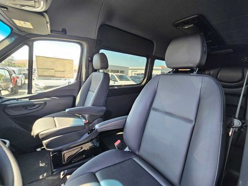 Used 2024 Mercedes-Benz Sprinter 3500 image 22