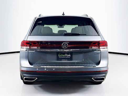 Used 2024 Volkswagen Atlas SE AWD/4WD image 7
