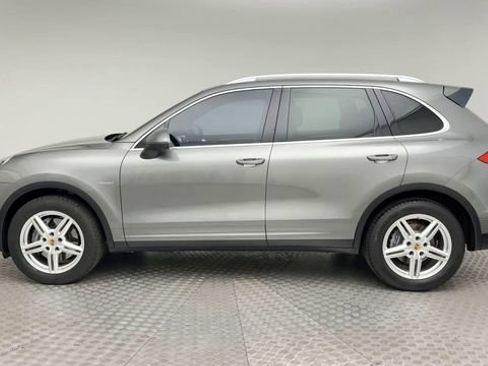 Used 2015 Porsche Cayenne Diesel AWD/4WD image 5