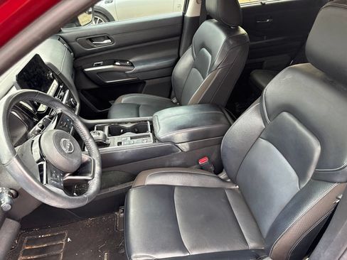 Used 2022 Nissan Pathfinder SL FWD image 14