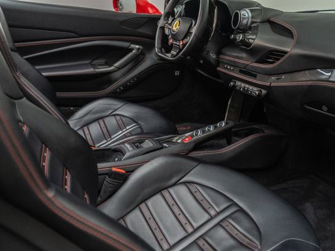 Used 2022 Ferrari F8 Tributo image 65