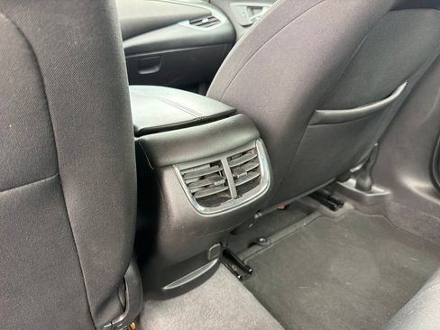 Used 2024 Chevrolet Malibu LT FWD image 18