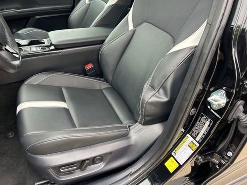 Used 2025 Toyota Camry SE FWD image 10