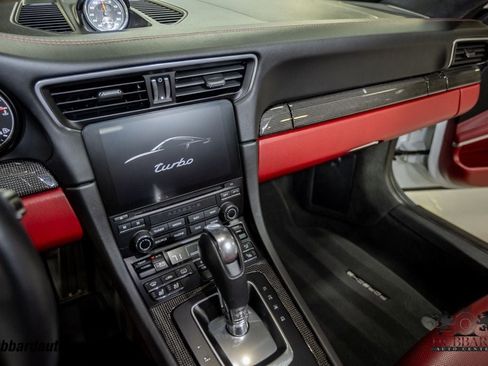 Used 2018 Porsche 911 4 Coupe AWD/4WD image 19