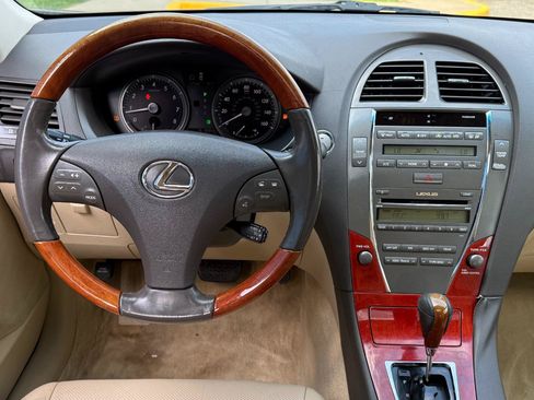 Used 2007 Lexus ES 350 w/ Luxury Pkg & Navigation FWD image 10