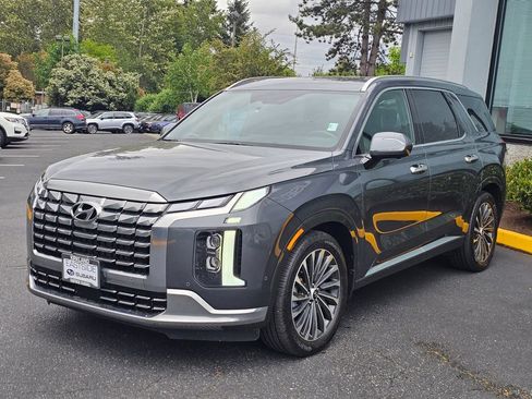 Used 2024 Hyundai Palisade Calligraphy AWD/4WD image 3