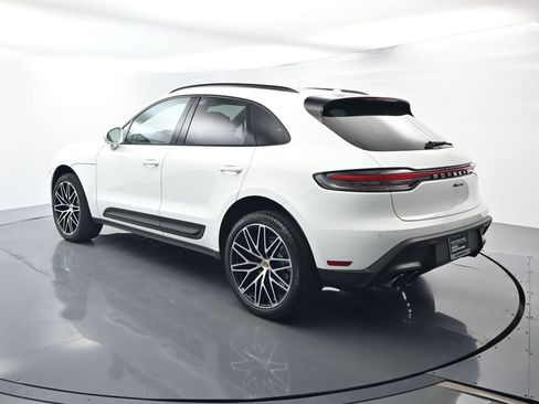 Certified 2026 Porsche Macan AWD/4WD image 3