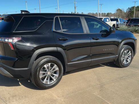Used 2026 Chevrolet Equinox LT image 9