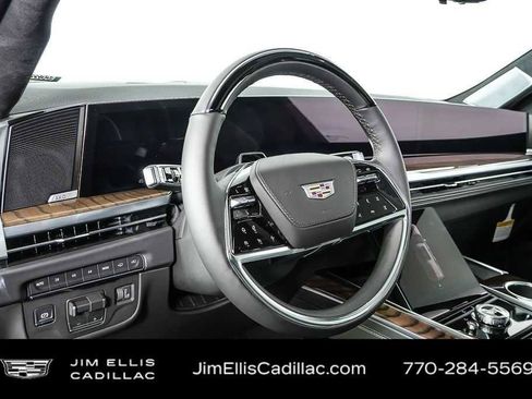 Used 2026 Cadillac Escalade ESV Platinum Sport w/ LPO, ONYX Package AWD/4WD image 3