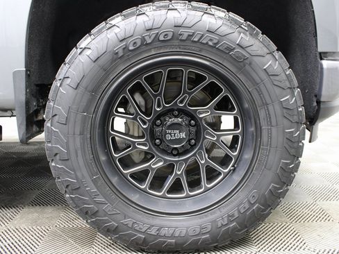 Used 2022 Chevrolet Silverado 1500 RST image 9