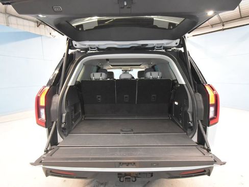 Used 2025 Ford Expedition Active image 34