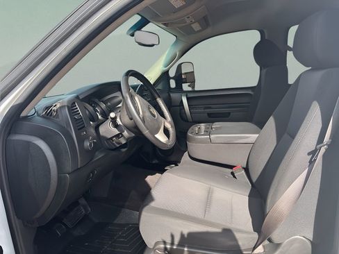 Used 2011 Chevrolet Silverado 2500 LT image 12