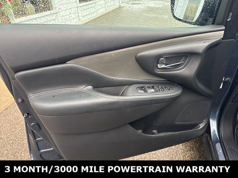 Used 2017 Nissan Murano SV w/ Premium Plus Package image 13