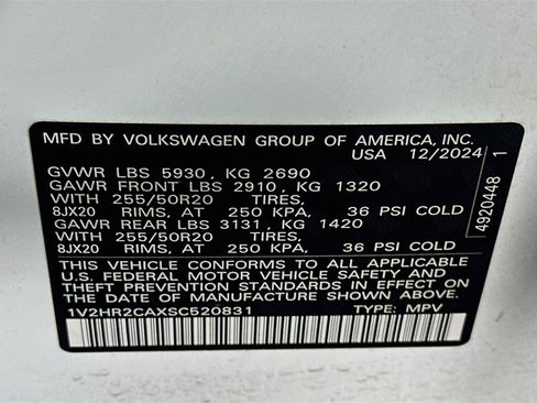 Used 2025 Volkswagen Atlas SE AWD/4WD image 12