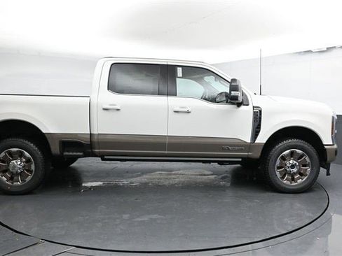 New 2026 Ford F350 King Ranch w/ FX4 Off-Road Package image 15