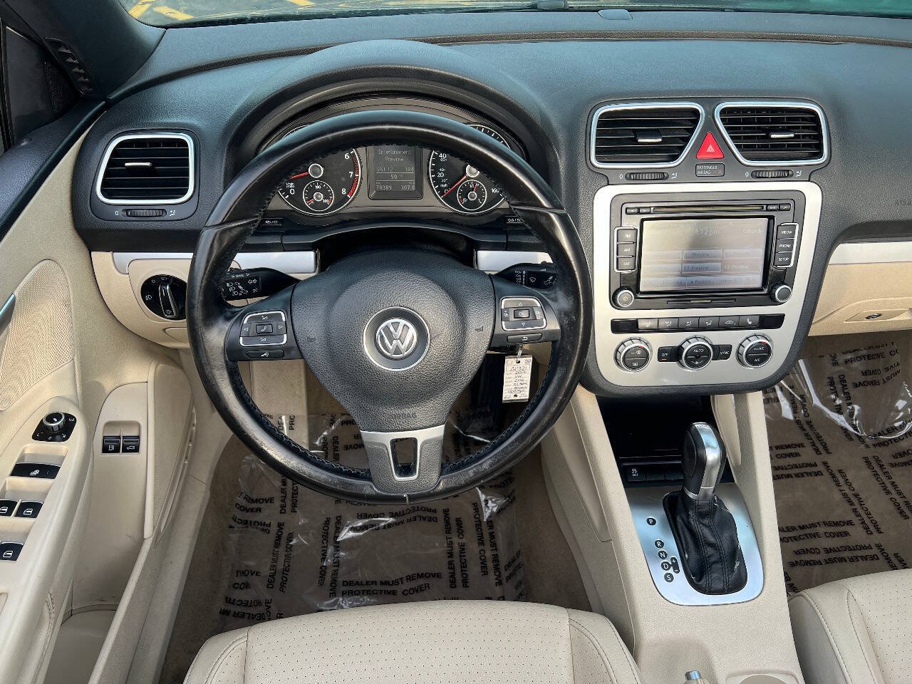Used 2013 Volkswagen Eos Komfort FWD image 23