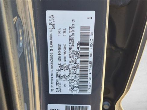Used 2025 Toyota Tacoma SR5 AWD/4WD image 23