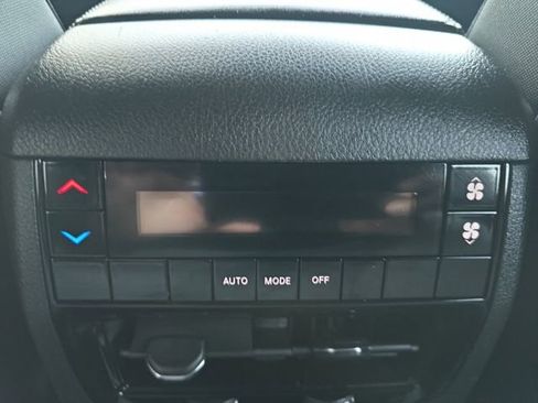 Used 2024 Jeep Grand Cherokee L Altitude image 26