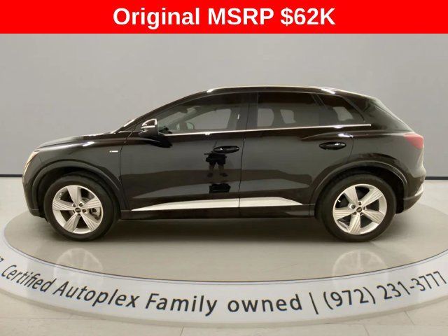 Used 2024 Audi Q4 e-tron Premium Plus w/ Premium Plus AWD/4WD image 2