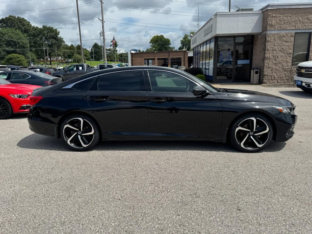 Used 2020 Honda Accord Sport image 2