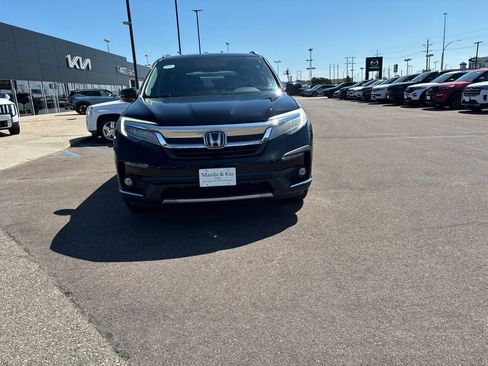 Used 2019 Honda Pilot Touring image 2