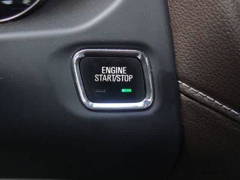 Used 2023 GMC Acadia SLE w/ Driver Convenience Package FWD image 23