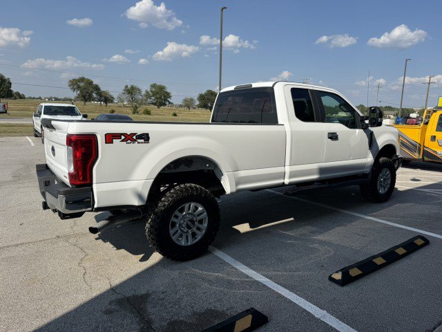 Used 2017 Ford F350 XL AWD/4WD image 2