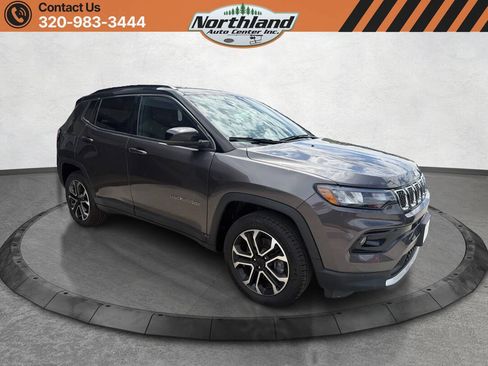 Used 2023 Jeep Compass Limited AWD/4WD image 3