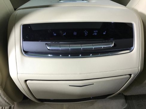 Used 2021 Cadillac Escalade Premium Luxury image 49