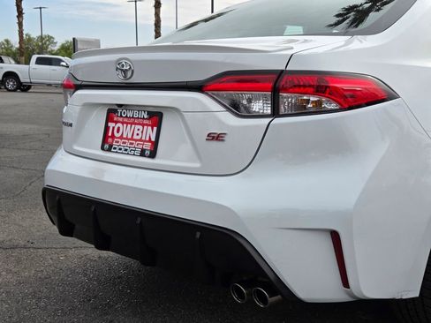 Used 2025 Toyota Corolla SE FWD image 6