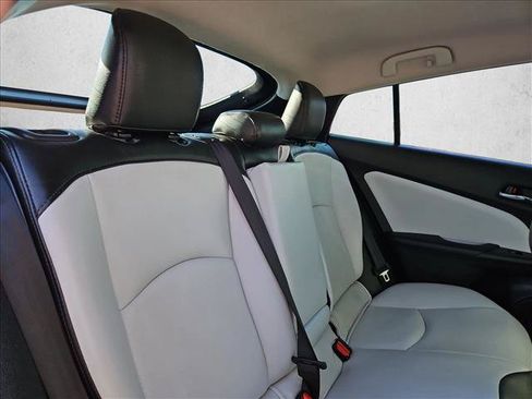 Used 2017 Toyota Prius Two w/ Carpet Mat Package FWD image 13
