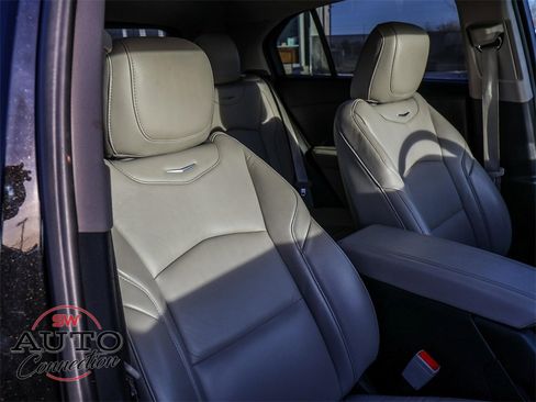 Used 2023 Cadillac XT4 Premium Luxury image 18